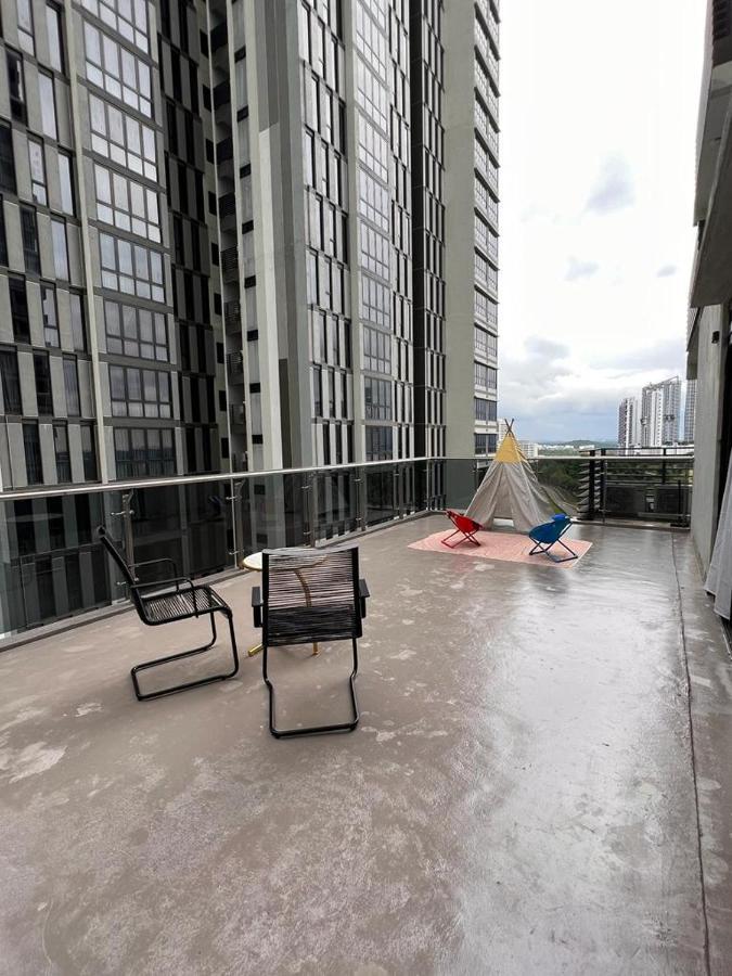 D Bunga مسلم Homestay Pool View Legoland Nusajaya Nusajaya  Exterior photo