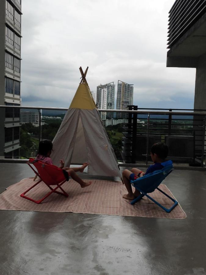 D Bunga مسلم Homestay Pool View Legoland Nusajaya Nusajaya  Exterior photo