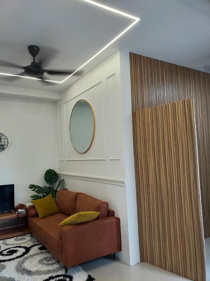D Bunga مسلم Homestay Pool View Legoland Nusajaya Nusajaya  Exterior photo