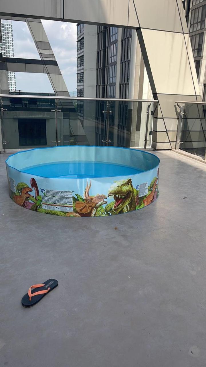 D Bunga مسلم Homestay Pool View Legoland Nusajaya Nusajaya  Exterior photo